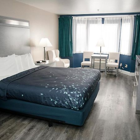 Anchor Beach Inn Кресент-Сити Экстерьер фото